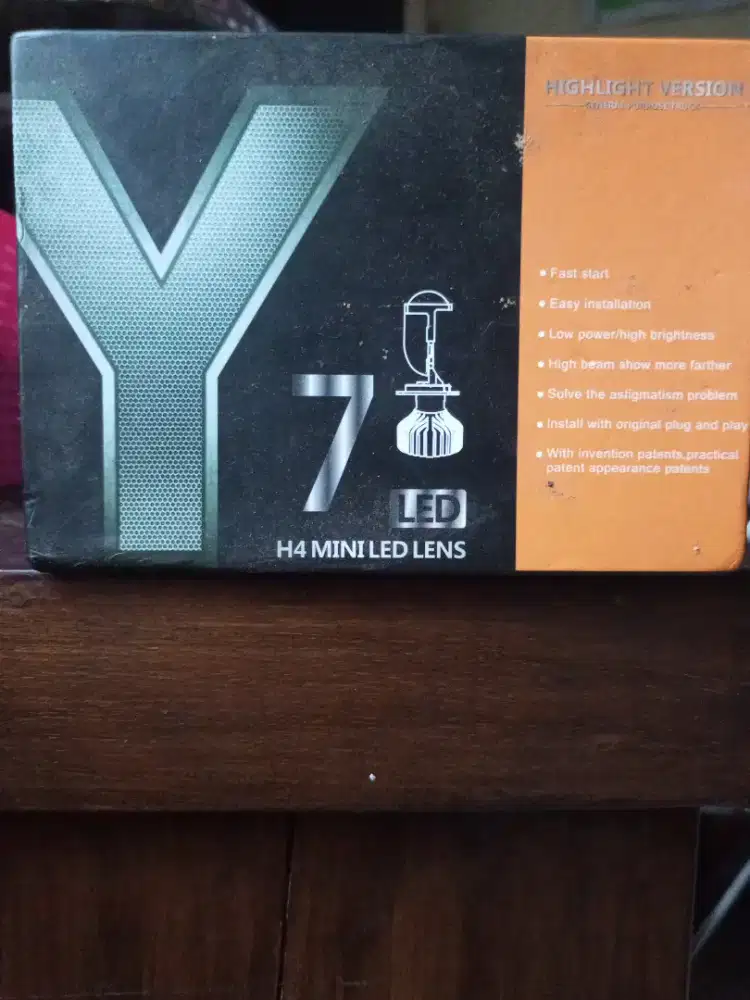 Lampu Mobil/Motor Y 7 H4 mini