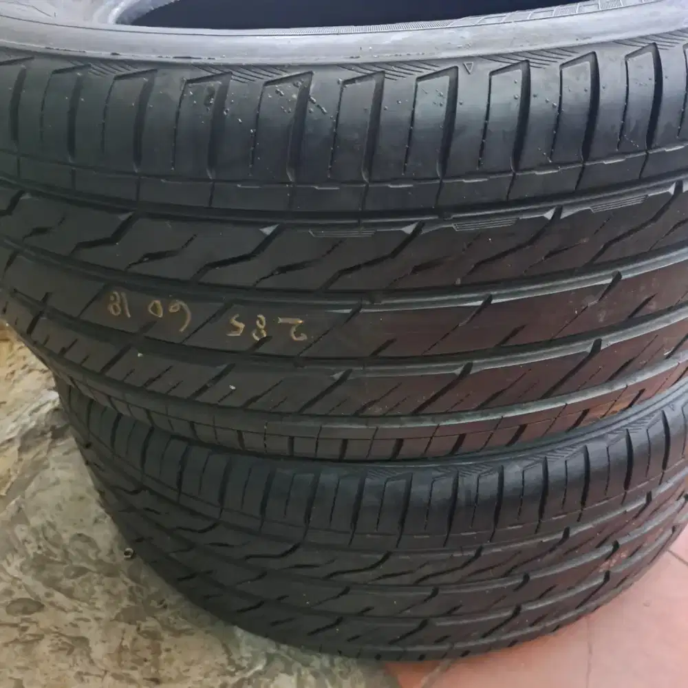 285 60 r18 ban landsail 2pcs masih like new cocok pajero fortuner dll