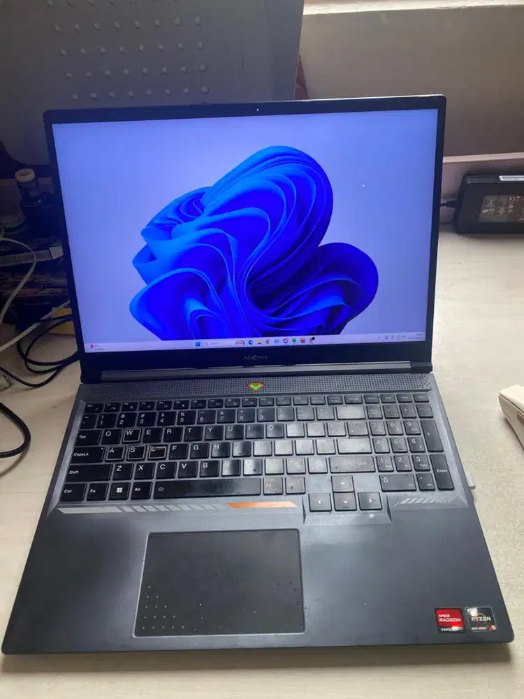 LAPTOP ADVAN PIXELWAR