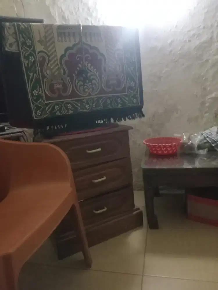 Sharp tabung led 21inc warna