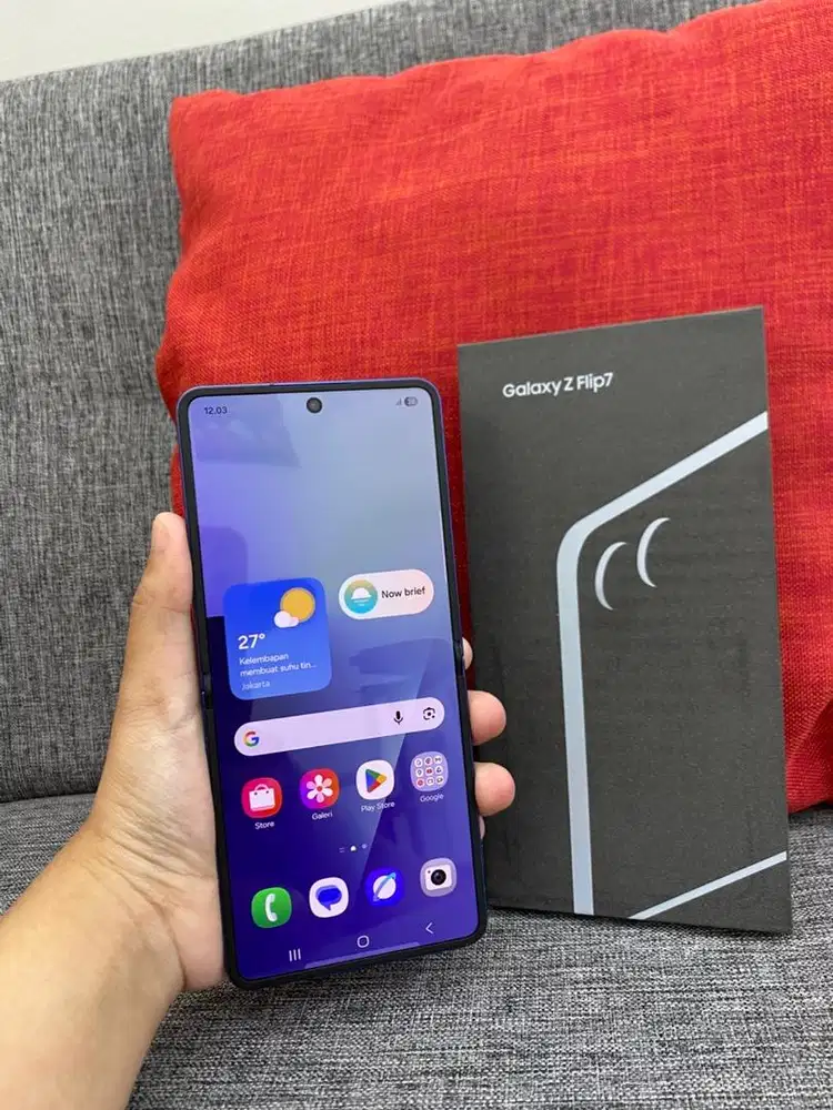 Samsung Z flip 7 12/256 Fulset ori resmi sein no minus garansi