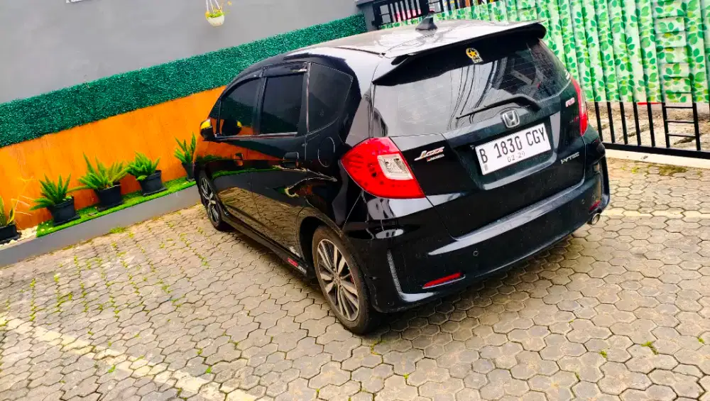 Dijual honda jazz RS 2012 automatic