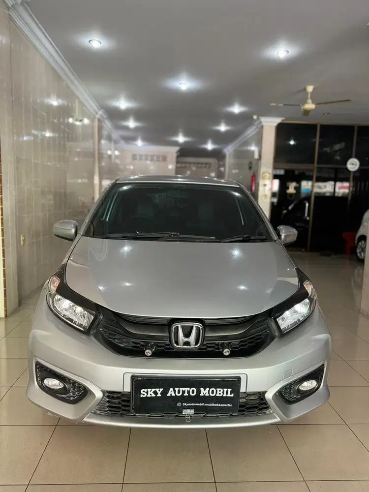 Honda Brio E CVT Silver 2022