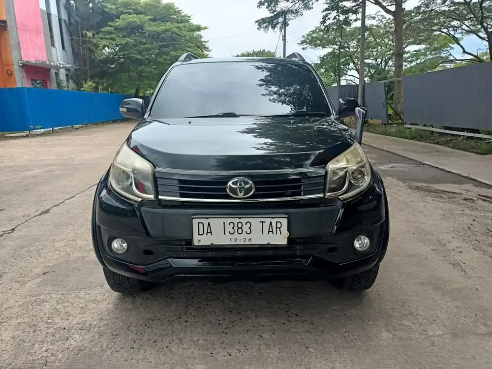 RUSH G 2016 MT HITAM