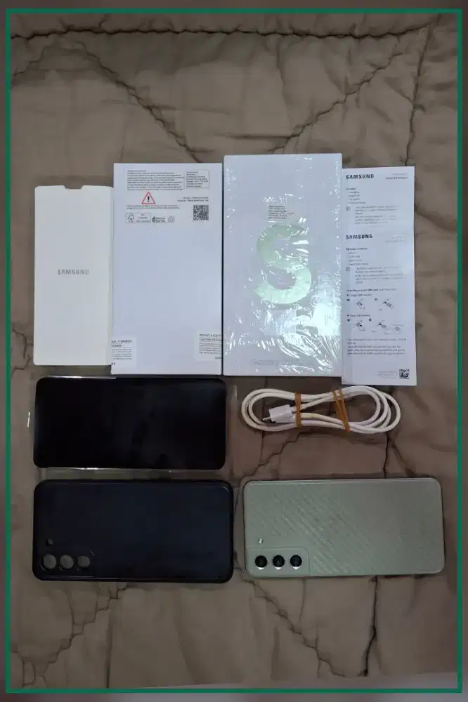 Samsung S21 FE. Ram 8/256. Olive. Ex. Garansi Resmi. Minus 1 Garis.