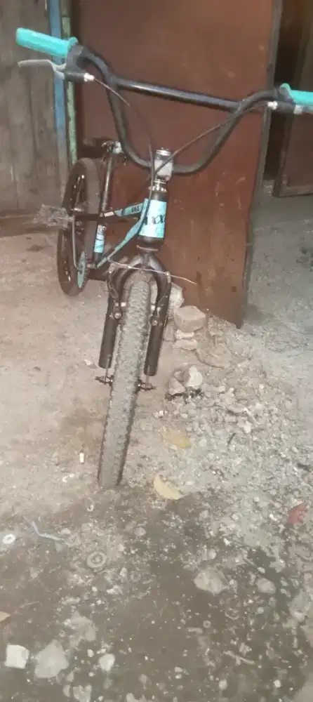 Sepeda Bmx Axxil Uk20