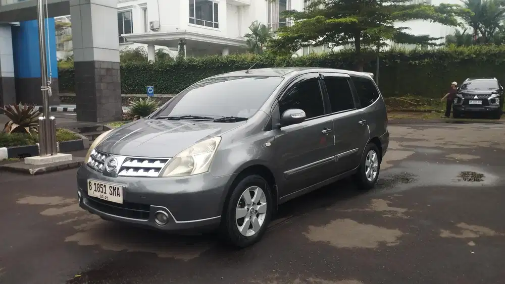 Nissan Grand livina 2010 Bensin