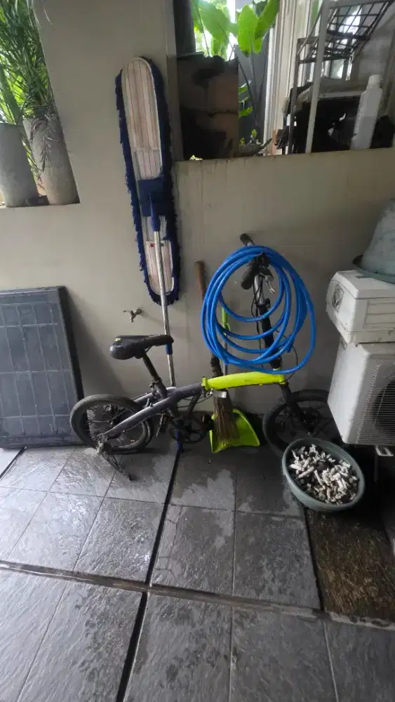 Sepeda Lipat Merk lupa