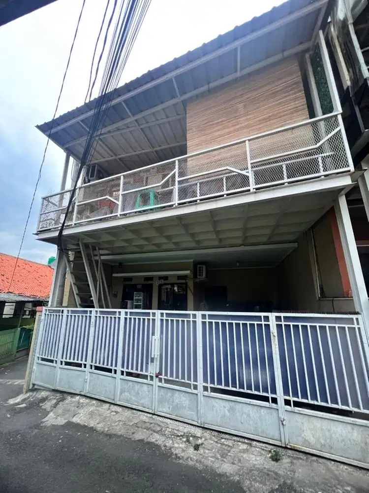 DIJUAL RUMAH HOOK STRATEGIS POTENSI KOSAN- GEDONG PASAR REBO JAKTIM