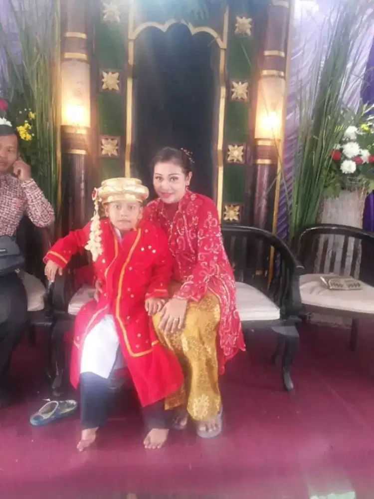 Jual Borong ,Sepaket Baju Pengantin dan Plamina