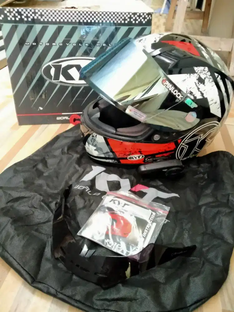Jual helm KYT R10