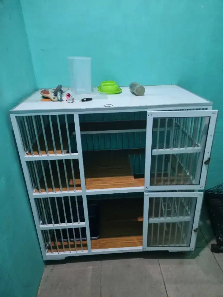 kandang kucing 2 lantai kondisi gress..no minus.