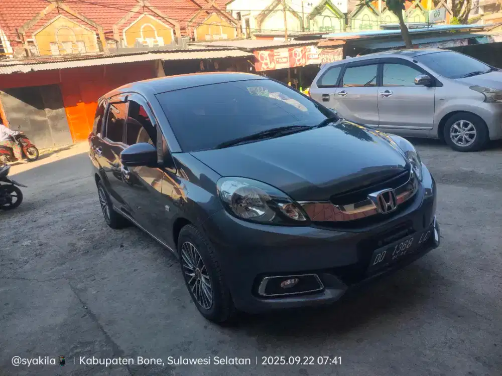 Honda mobilio 2016 mt