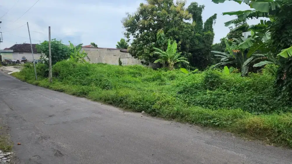 Jual tanah lokasi triyagan joho luas 635m hrg 2,5jt/MTR nego