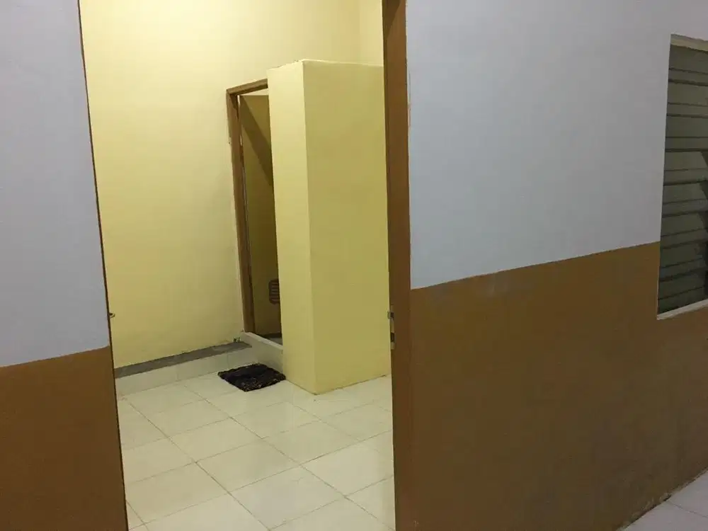 Kost Surabaya Kamar Mandi Dalam