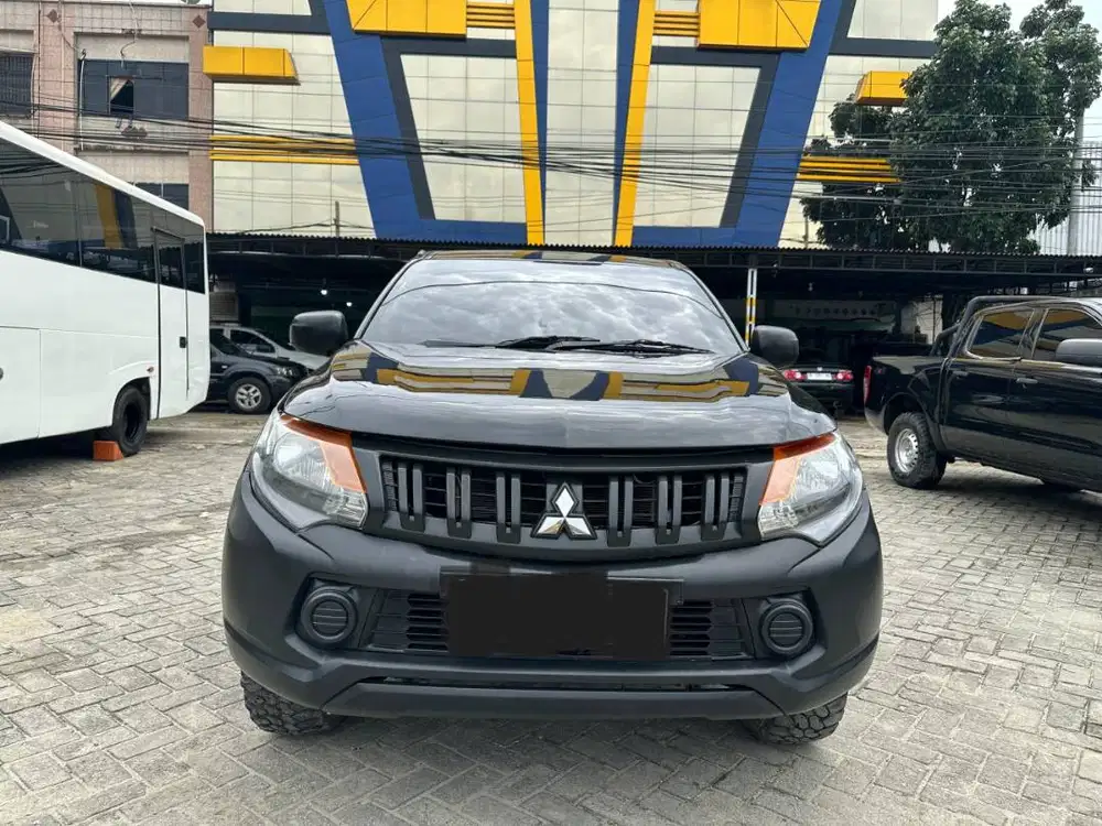 mitsubishi triton hdx dc 4x4 2.5 mt diesel