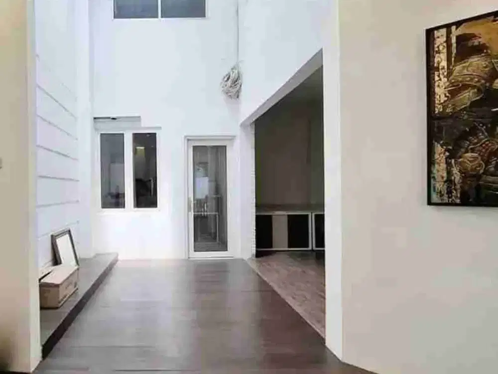 For Sale Rumah 2 Lantai 9 BR 301 Sqm