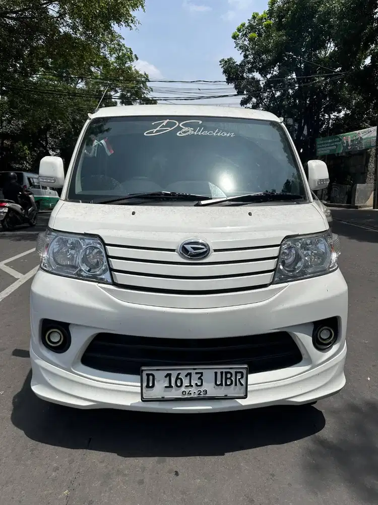 Daihatsu Luxio d mt 2024 putih