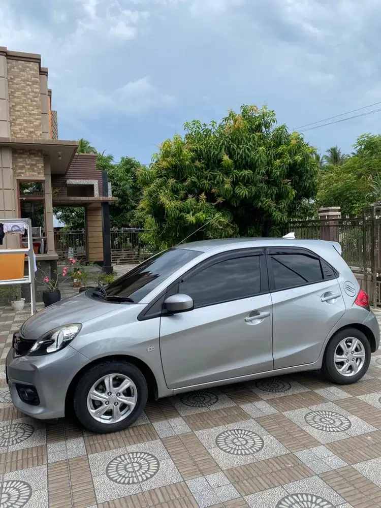 Jual Mobil Brio E Metik Super