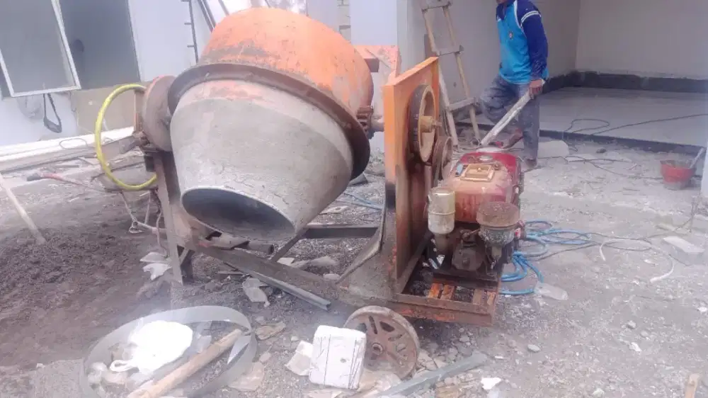 Molen pengaduk semen cor