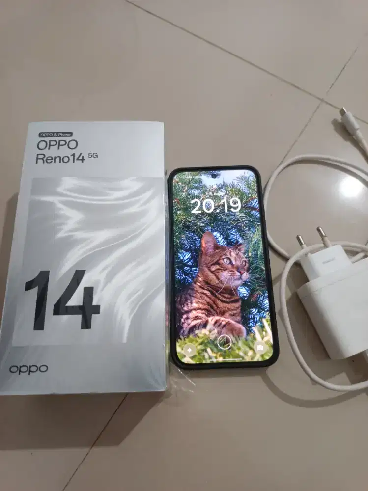 OPPO Reno 14 5G 12/256 GB Luminous Green Like New Fullset Garansi ON
