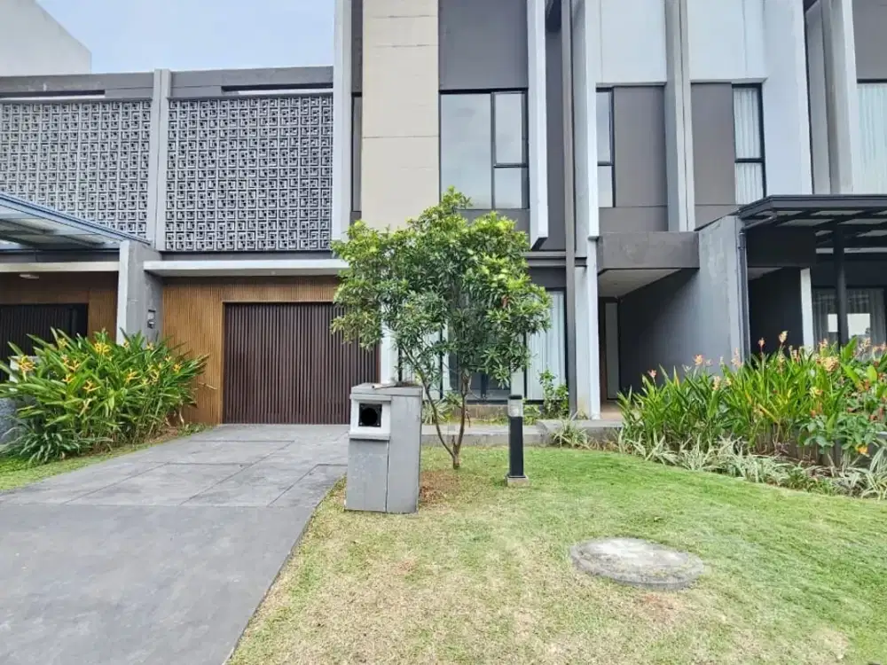 Disewa Rumah Besar Luas 4 Kamar Tidur di Suvarna Sutera Siap Huni