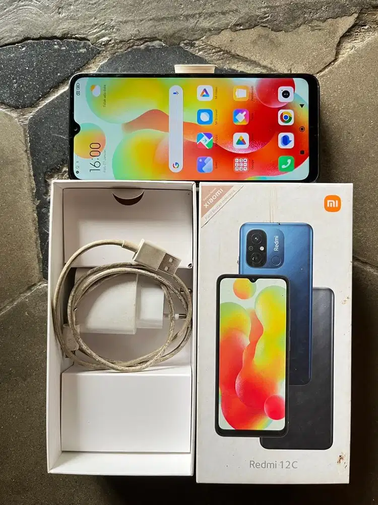 Jual hp redmi 12c ram 4/64 fullset no minus