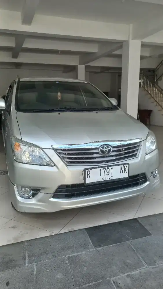 Grand Innova 2.0 G Luxury AT Th 2011 akhir full orisinil