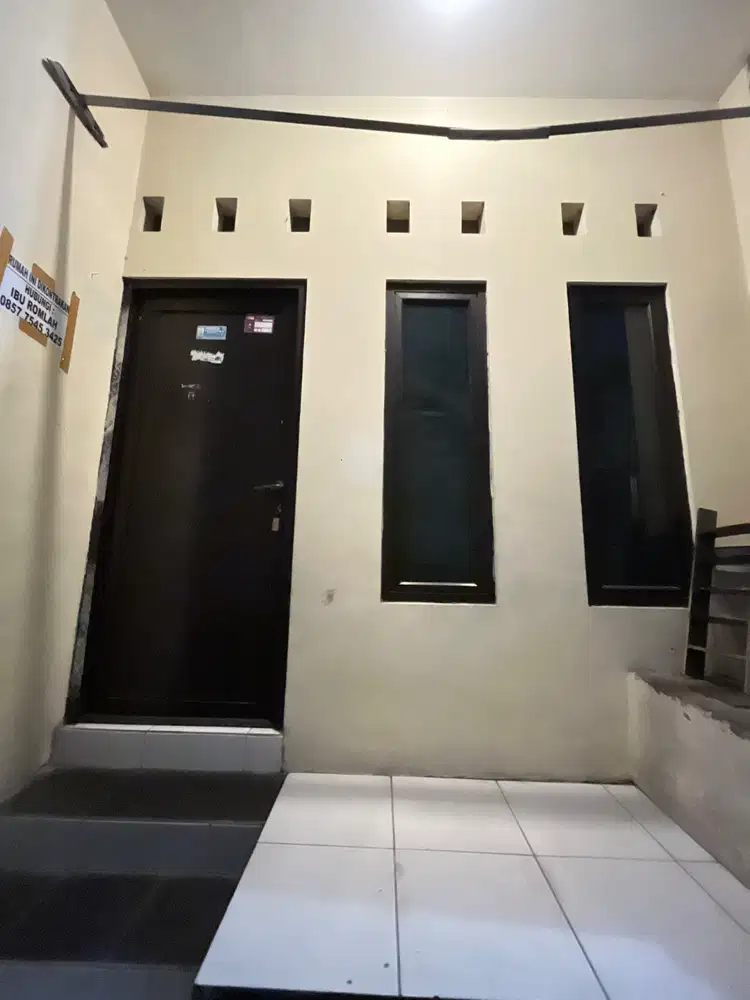 DISEWAKAN RUMAH DAERAH MAMPANG PRAPATAN, JAKSEL (KONTRAKAN PO ROMLAH)