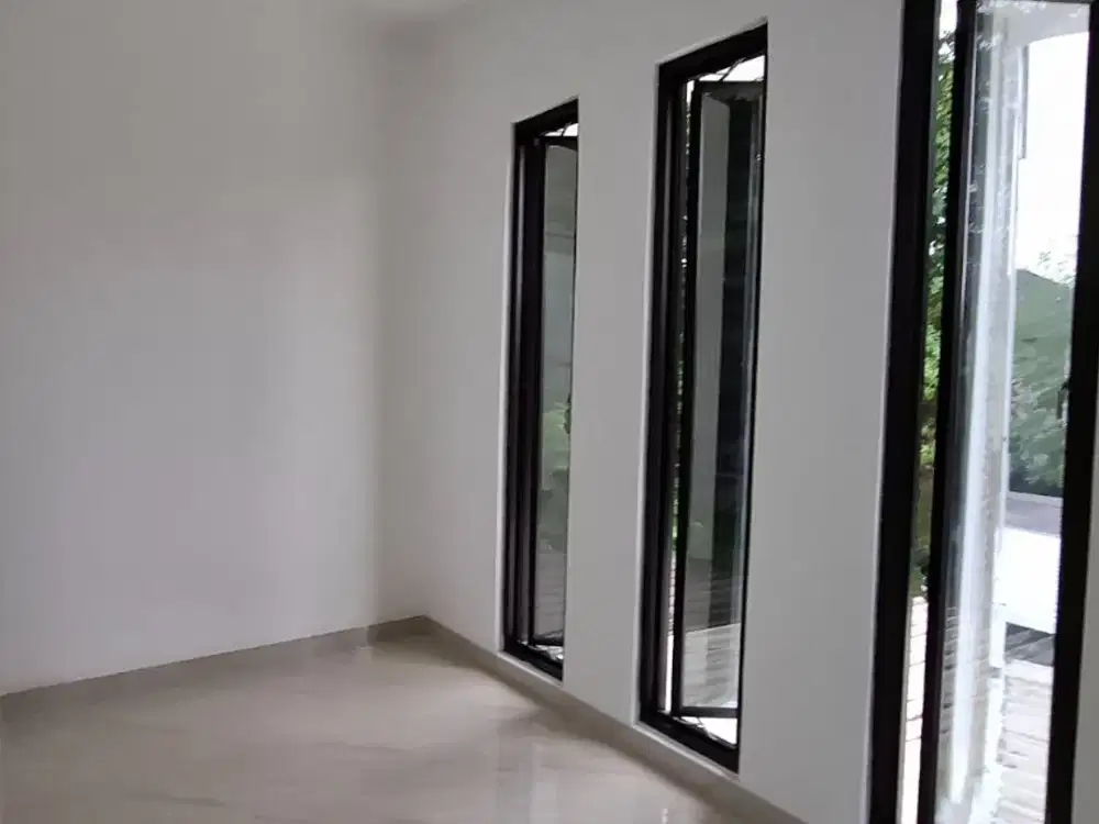 RUMAH BAGUS RANGKA BAJA RINGAN LT 128 SIAPHUNI KOTA WISATA CIBUBUR JAKARTA TIMUR