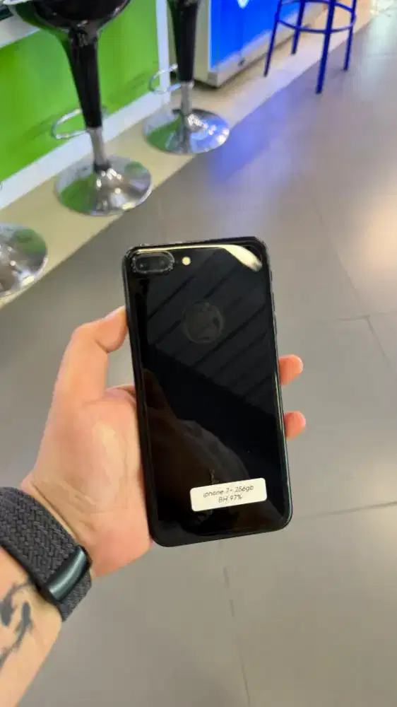 iPhone 7+ 256gb sinyal aman