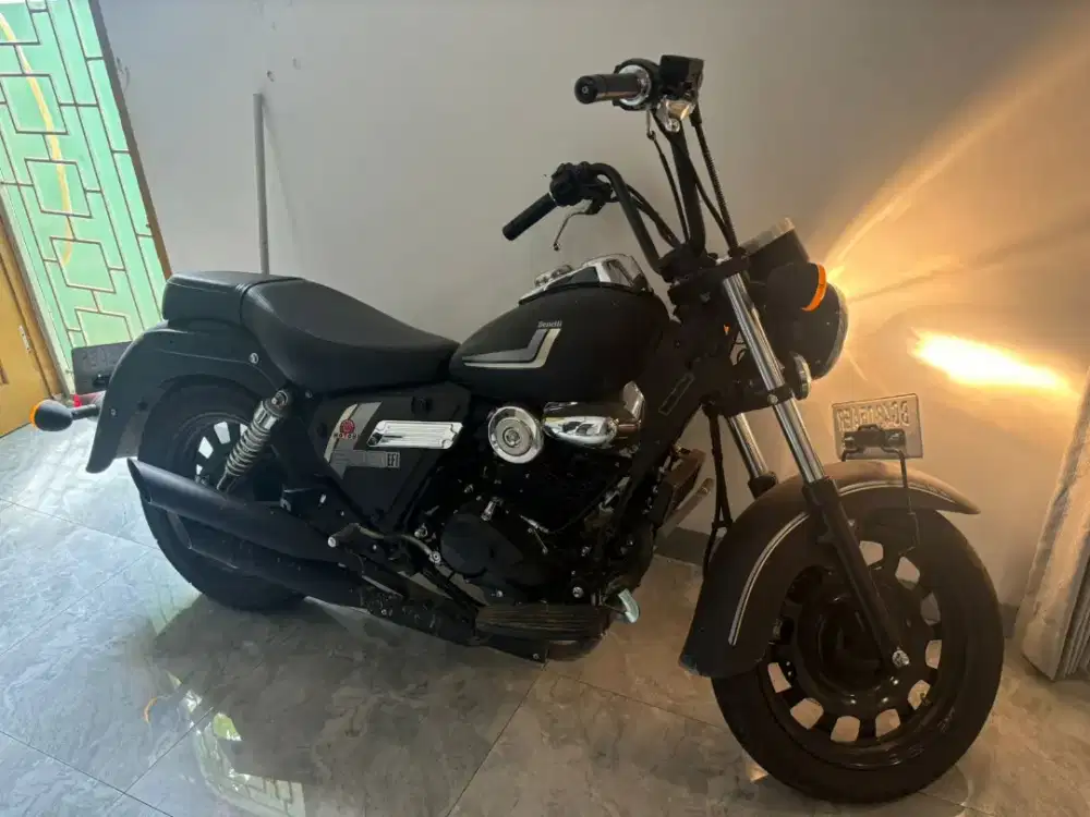 Benelli 200 EFI Mulus jarang dipakai