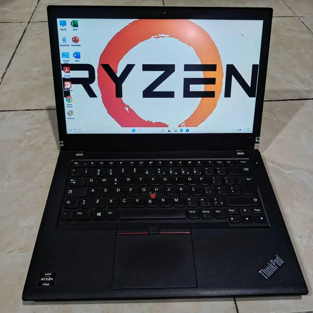 Lenovo Tinkpad A485 Ryzen 5 pro-2500U Radeon vega 8 Gfx Ram 12 gb