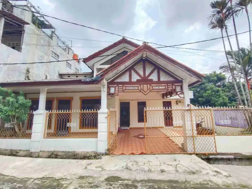Rumah Posisi Hook Dekat Stasiun Bojonggede Bogor