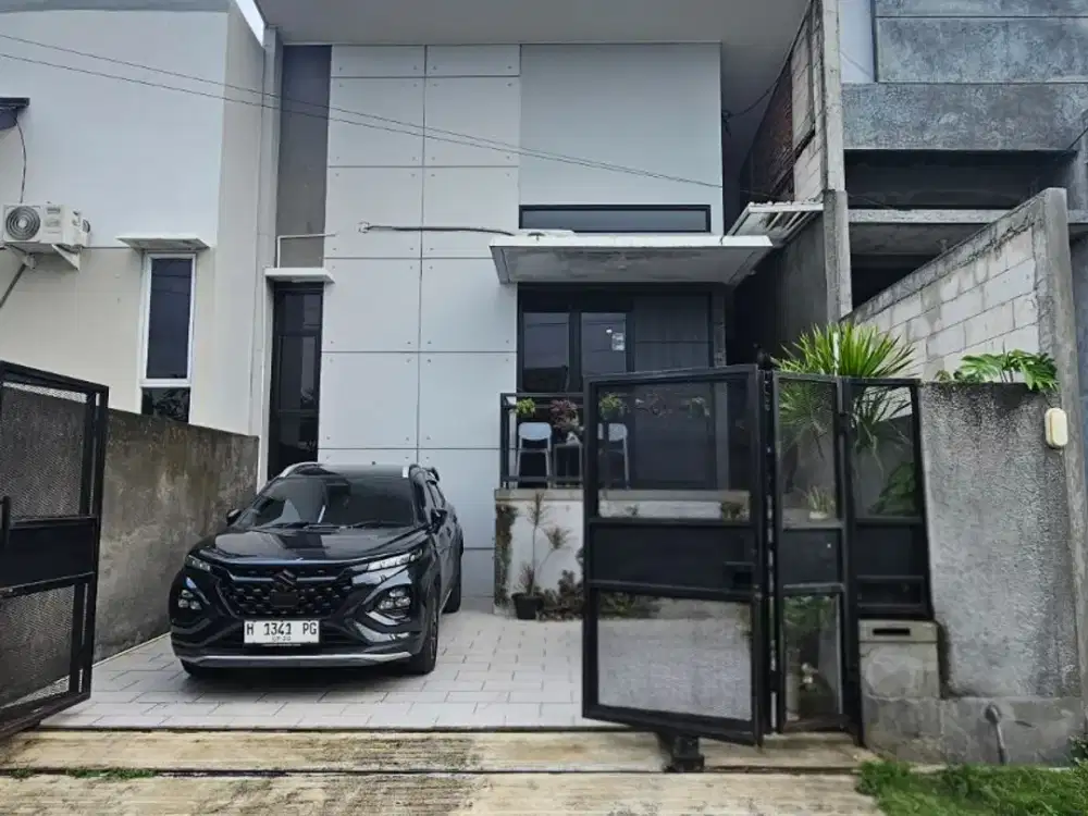 Dijual Rumah cantik Semi Furnished di Perumahan Sendangmulyo