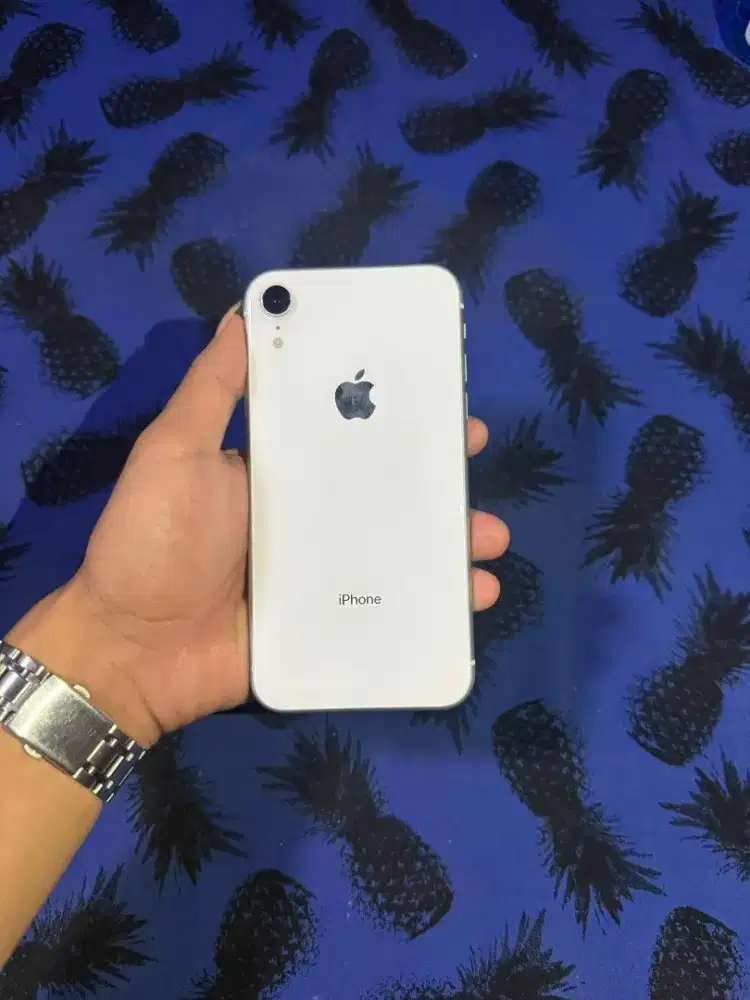 iPhone XR 128GB Nominus