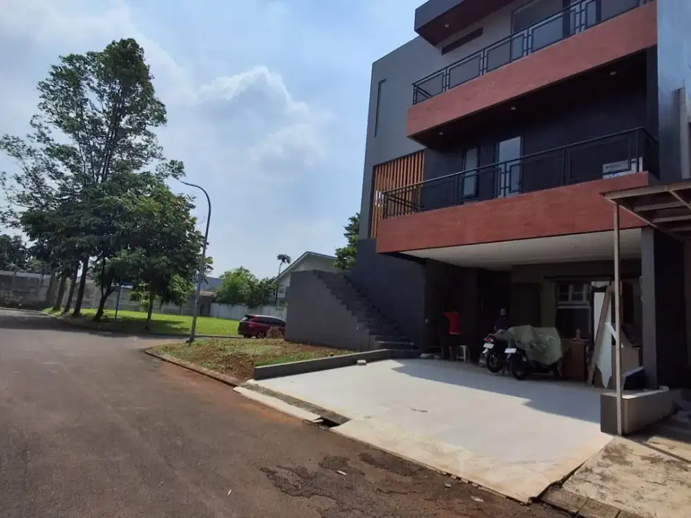 Rumah Baru 3 Lantai Private Lift Di Sutera Feronia Alam Sutera