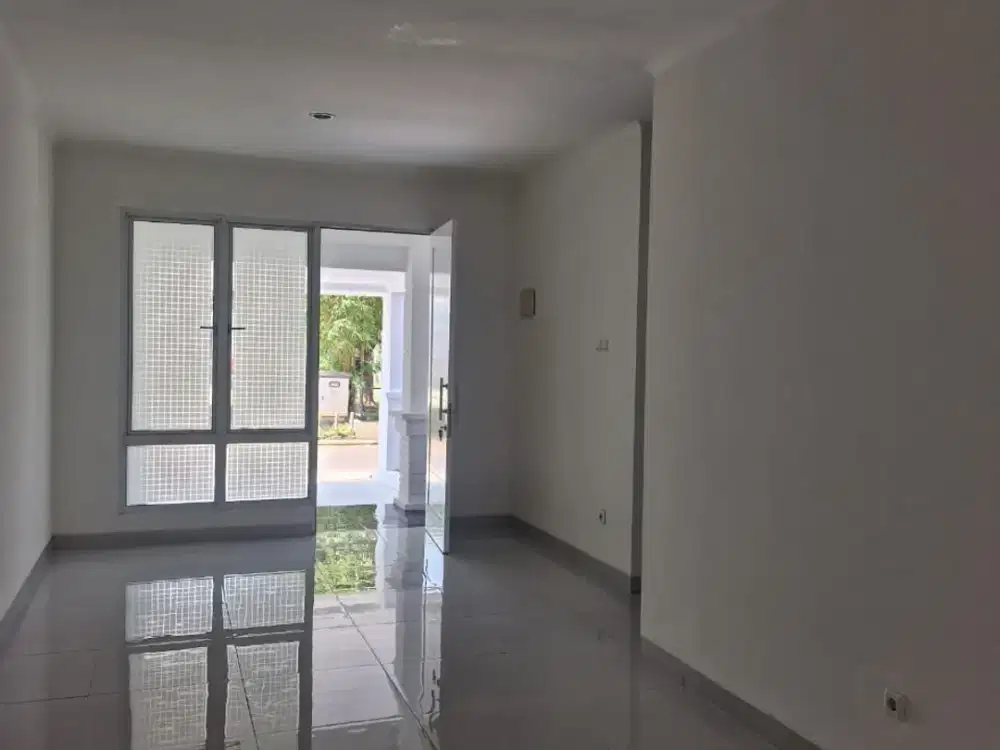 RUMAH BAGUS RANGKA BAJA RINGAN LT 128 KOTA WISATA CIBUBUR JAKARTA TIMUR