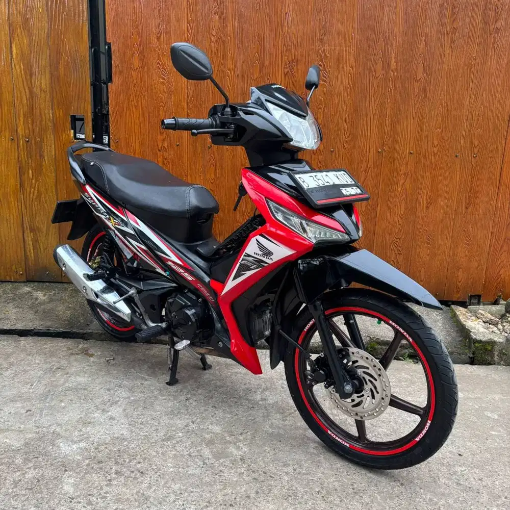 SUPRA X 125 2015 PAJAK AKTIF SURAT LENGKAP TERMURAH BISA TUKAR TAMBAH
