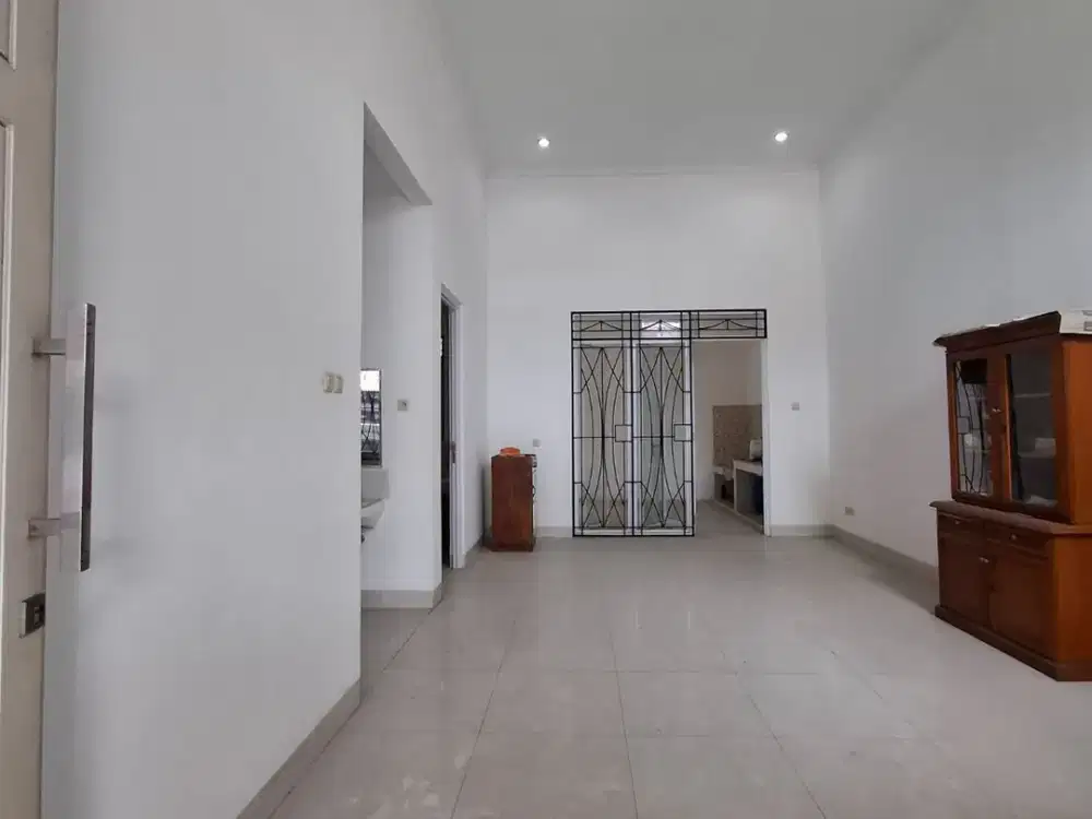 RUMAH BAGUS RANGKA BAJA RINGAN LT 105 SIAPHUNI KOTA WISATA CIBUBUR JAKARTA TIMUR