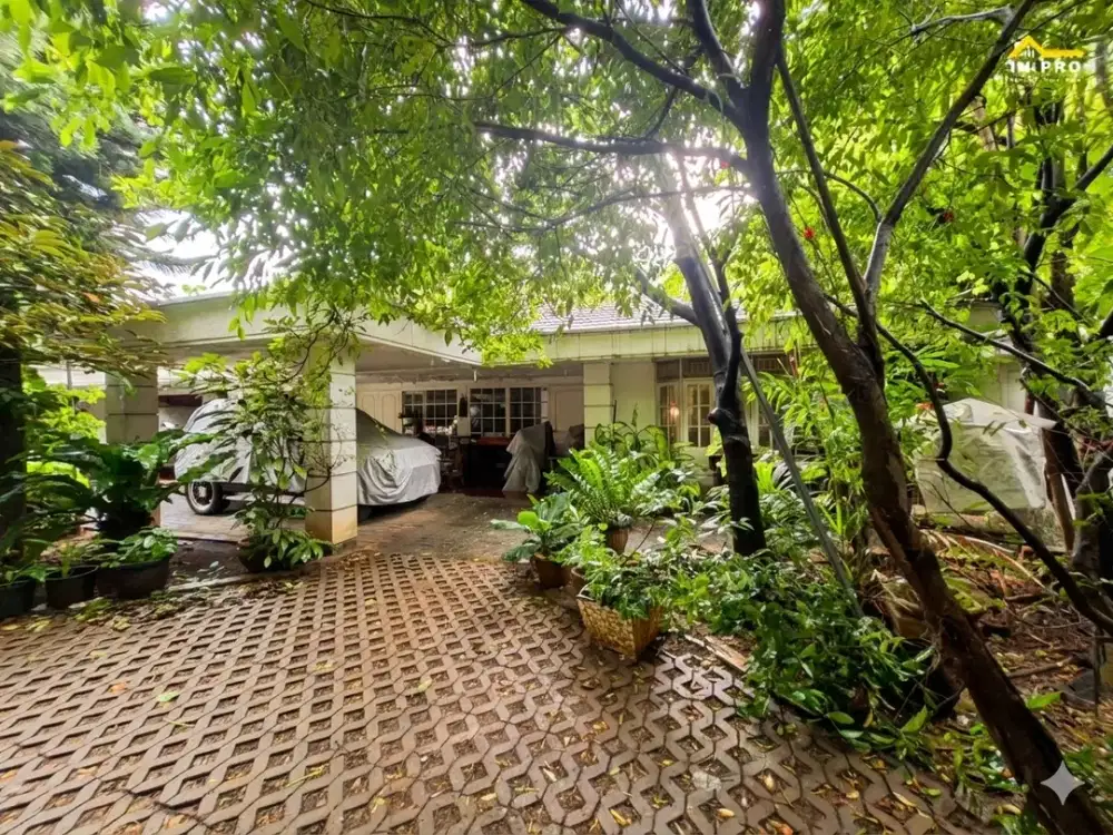 Rumah Kapten Tendean Jakarta Selatan. Kawasan Premium Segitiga Emas.