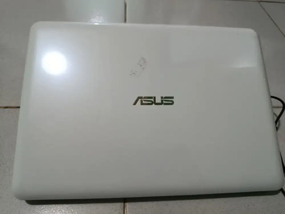 Laptop Asus Vivobook E402Y
