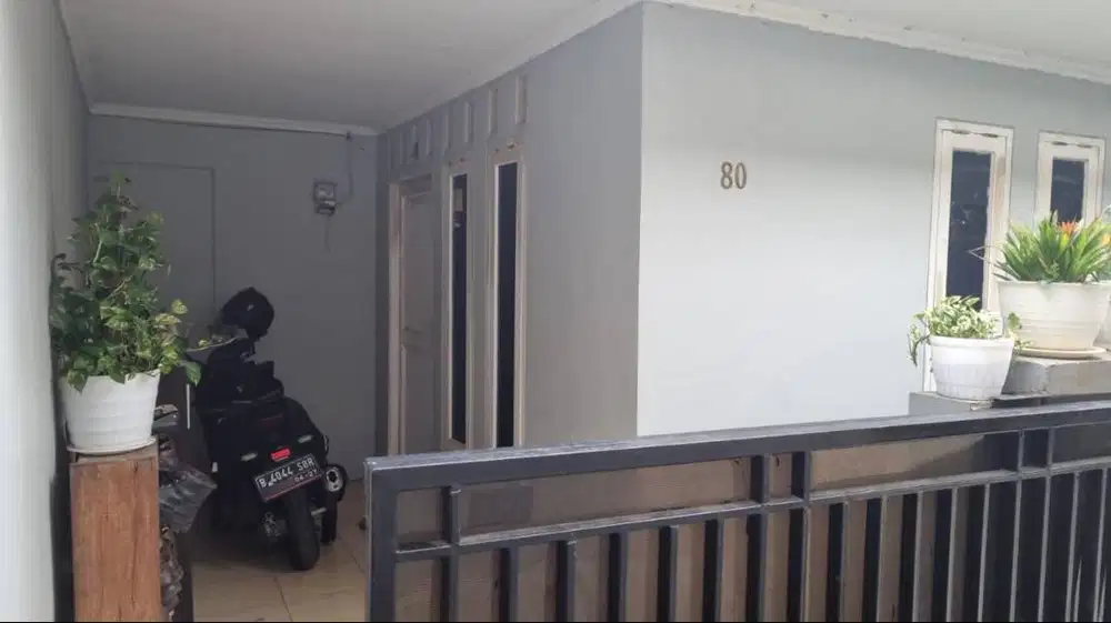 Dijual Rumah Lokasi Strategis (Cocok untuk Kontrakan/Kost) NEGO
