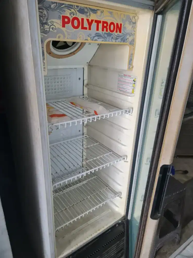 Showcase merek Polytron