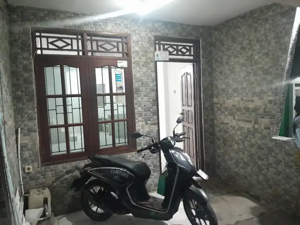 DI JUAL RUMAH TEMPAT TINGGAL SURAT SHM