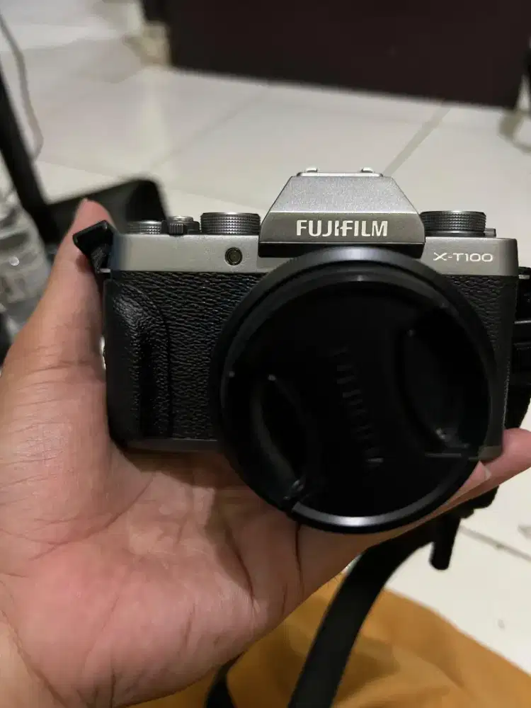 Camera Fuji type XT100