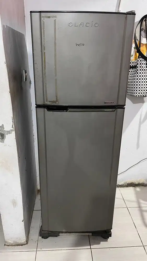 KULKAS 2 PINTU TOSHIBA GLACIO | SECOND | BEKAS | LAYAK PAKAI | 110WATT