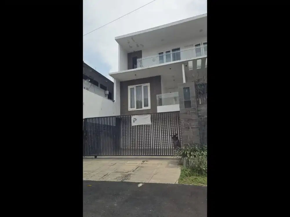 Rumah mewah di Papandayan gajah Mungkur semarang