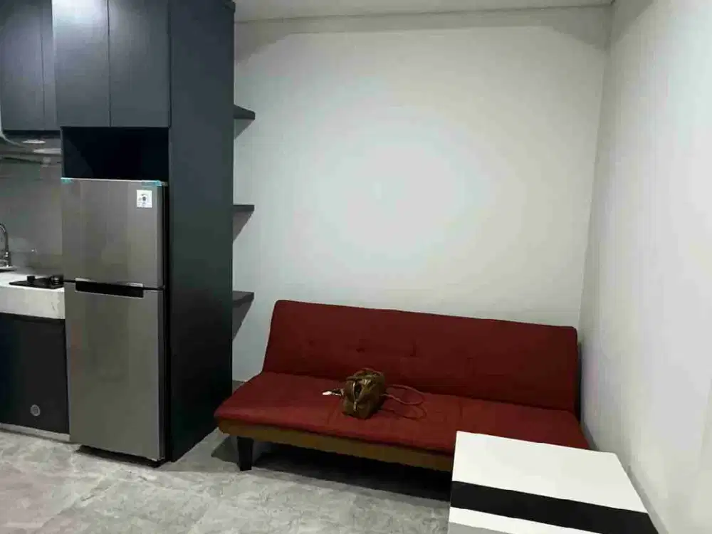disewakan apartement avenue88 full furnish ada sekat antara kasur dan dapur lokasi bagus AC 2 kitchenset lengkap sofa meja makan tv balkon