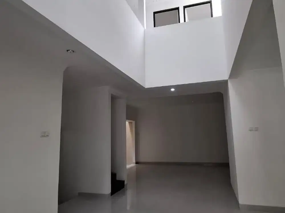 RUMAH BAGUS RANGKA BAJA RINGAN LT 144 SIAPHUNI KOTA WISATA CIBUBUR JAKARTA TIMUR